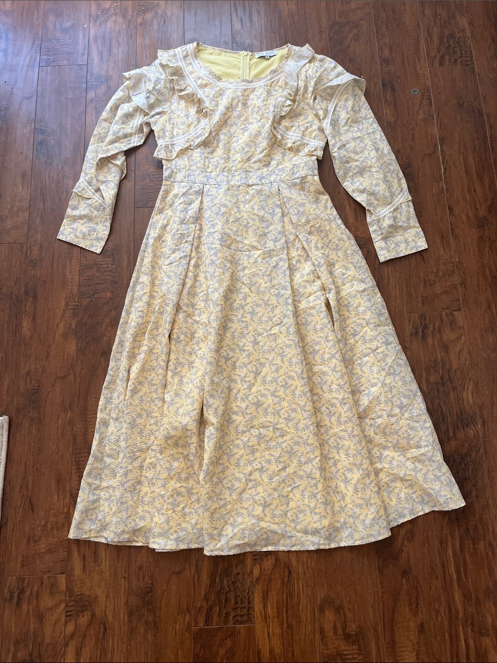 Ivy City Co Light Yellow Floral Ruffle-Trim Long Sleeve Dress